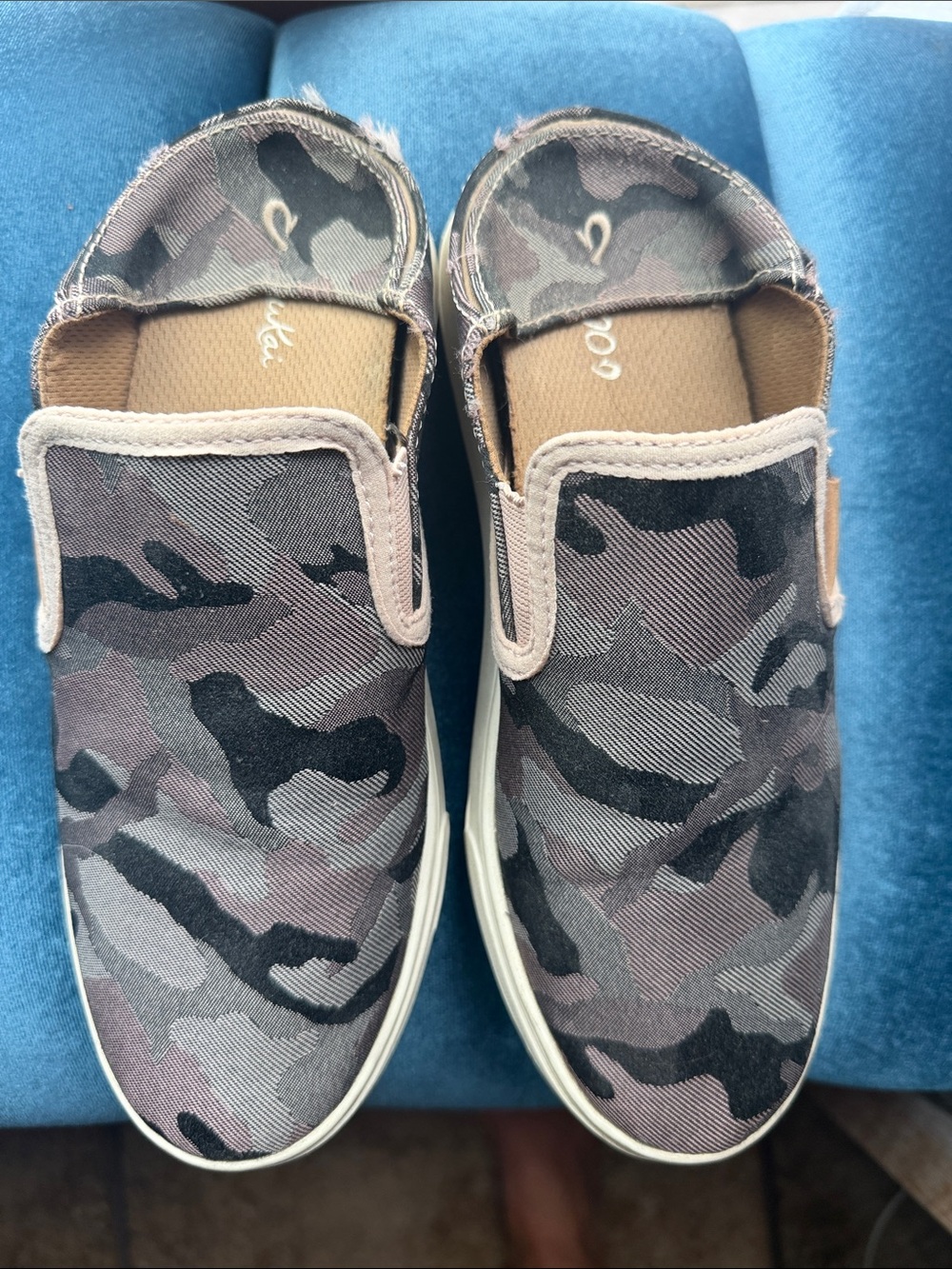 OluKai Women's Camo Slip-On Mules in Gray and Black
